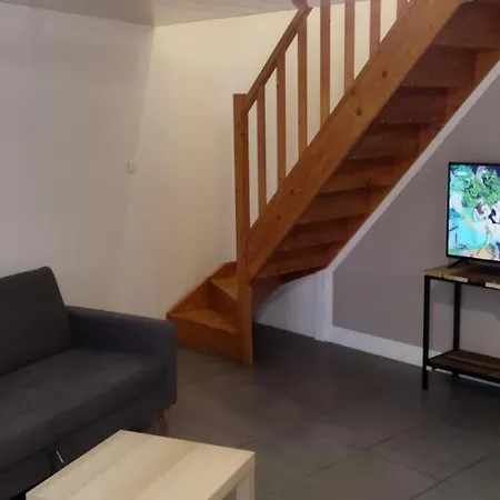 En Duplex A Hebuterne, Avec Lave Linge *